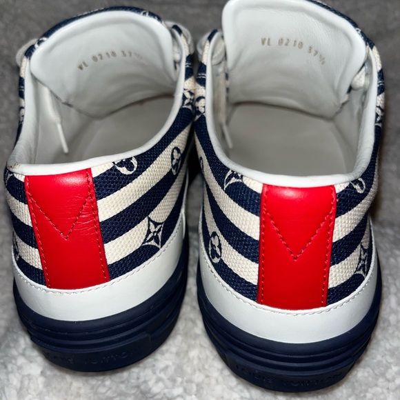 Authentic Louis Vuitton Sneakers 7.5 - Picture 11 of 11